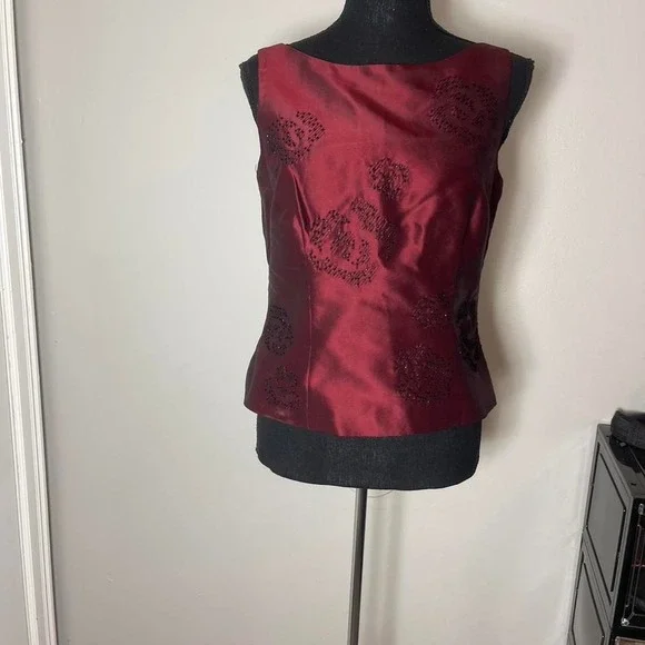 burgundy 100% silk top with beaded floral design - Picture 5 of 6